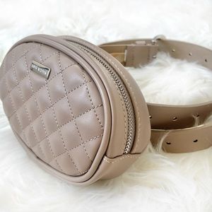STEVE MADDEN QUILTED TAN FANNY PACK